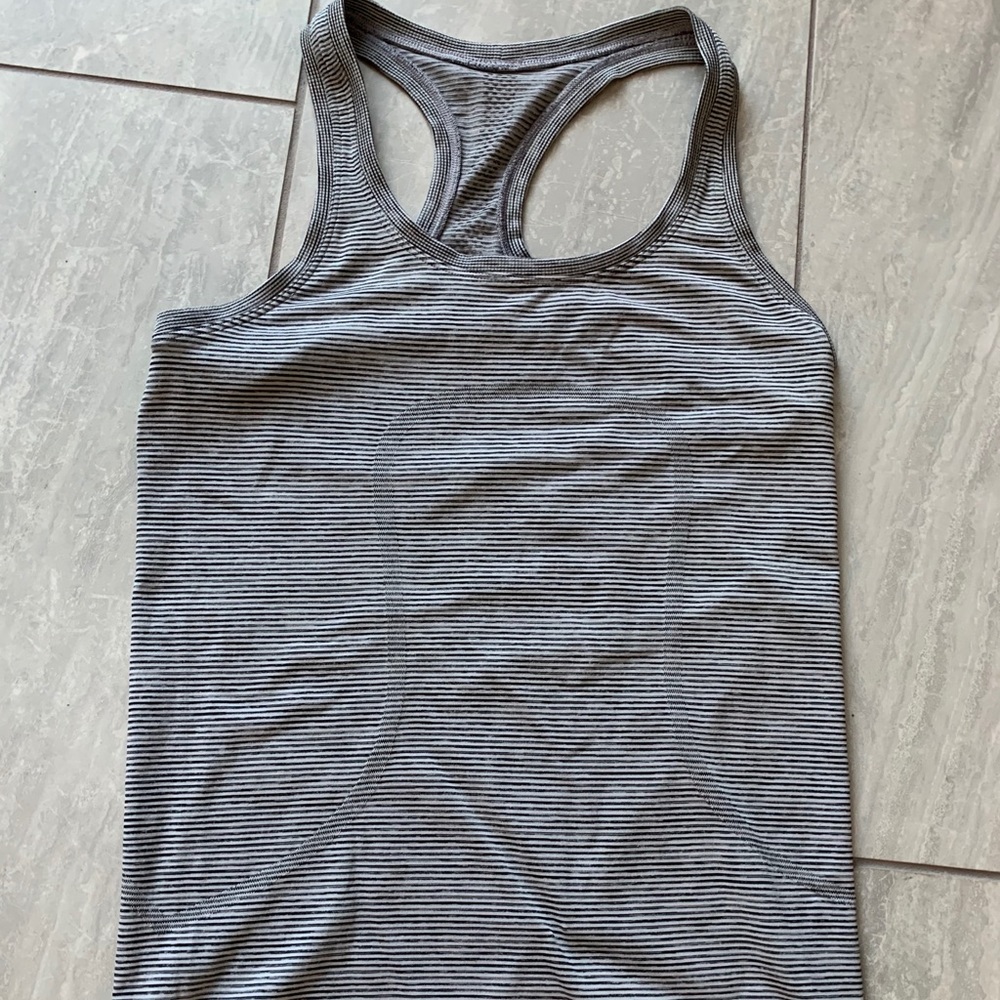 Lululemon striped Razorback Tank size 6